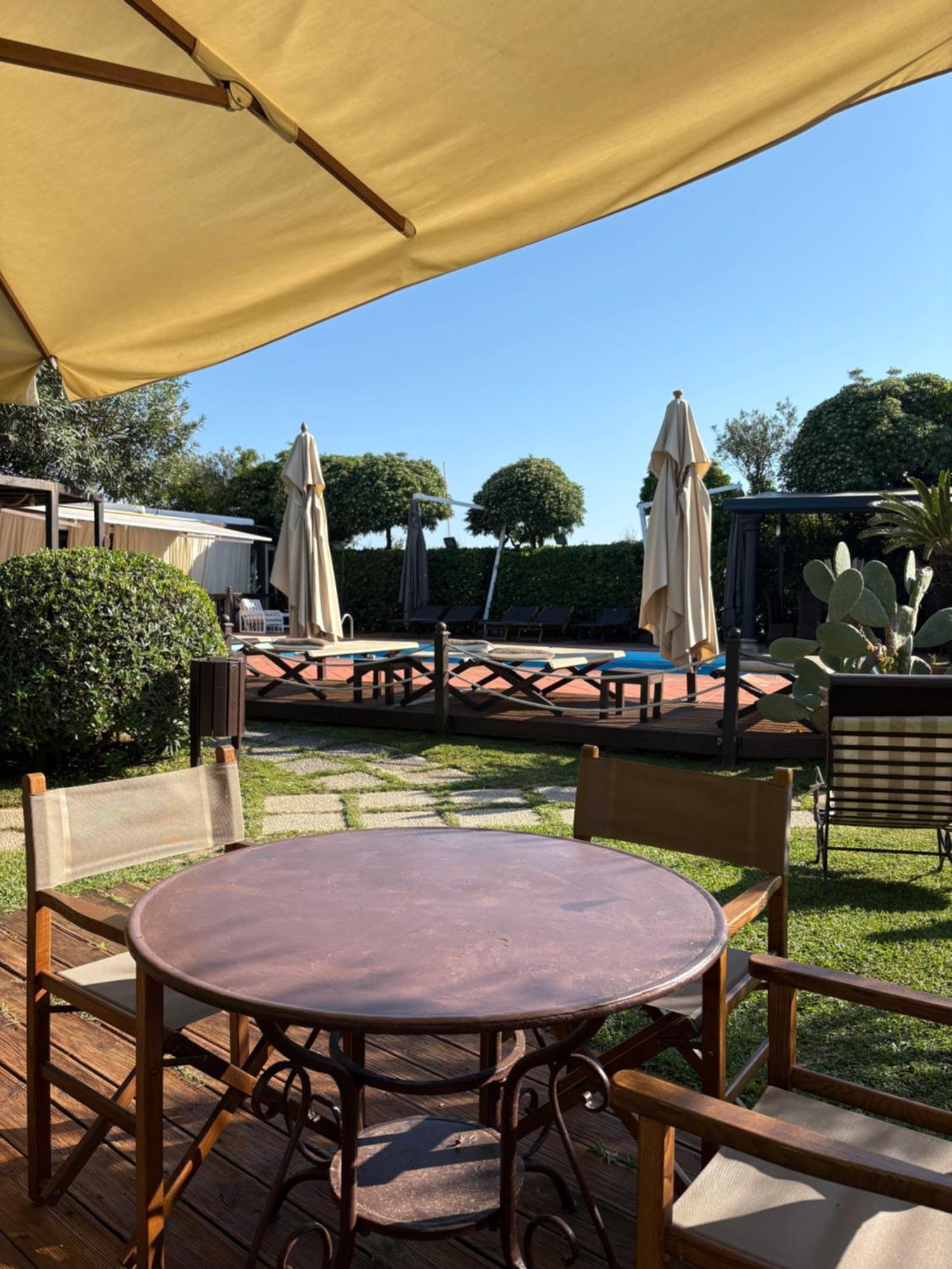 Hotel Atlantic Marina Di Carrara Exterior photo