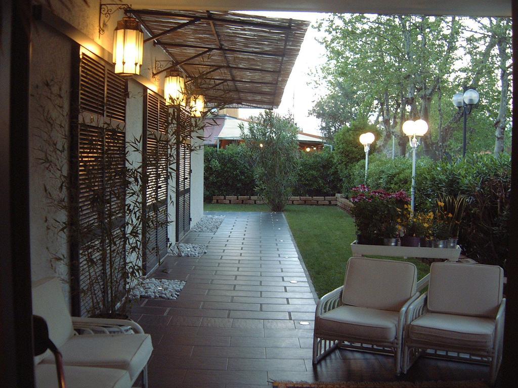 Hotel Atlantic Marina Di Carrara Exterior photo